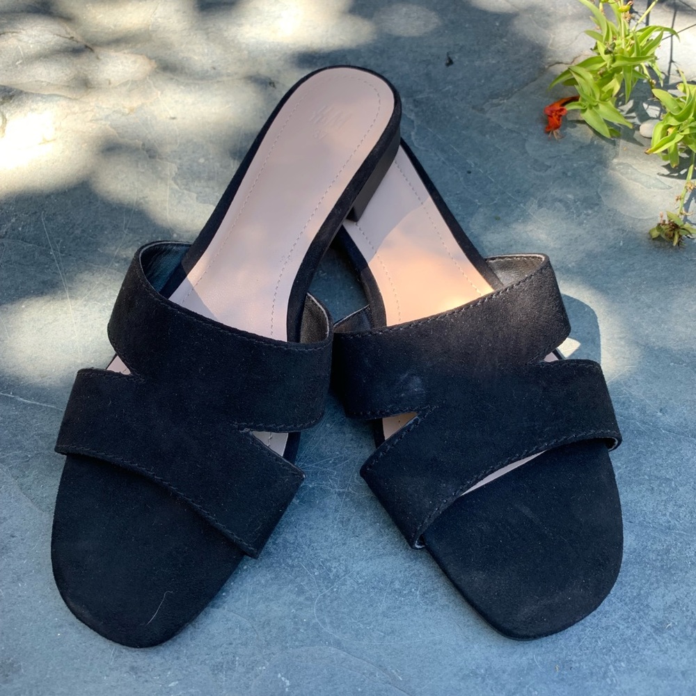 Black Sandal Flats